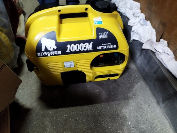MITSUBISHI 三菱電機 900VA 60Hz エンジン発電機 KONG 1000M 中古