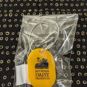 マウンテンデイジープロダクツ MOUNTAIN DAISY PRODUCTS 目印キーホルダー 四角友里 山と道 十二の用品