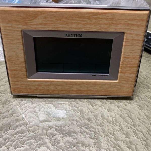 RHYTHM電波時計デジタル電子音目覚まし時計