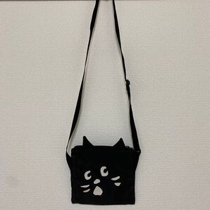 【美品】 ネネット にゃー カラフルサコッシュ ショルダー 黒 ブラック