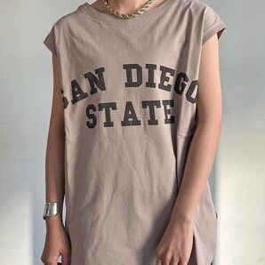 新品 【SHENERY】San Diegoフレンチスリーブロゴカットソー