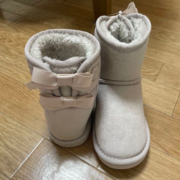 プティマイン 18cm リボン付きムートンブーツ ピンク系