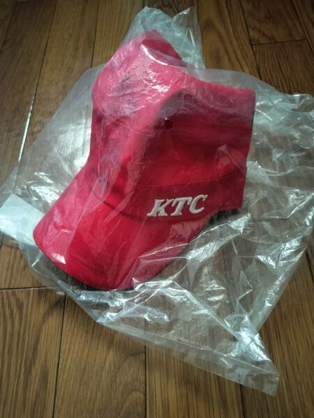 KFC ロゴ入り メッシュキャップ レッド 未使用