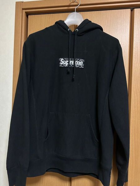 シュプリームSupreme バンダナロゴ パーカー