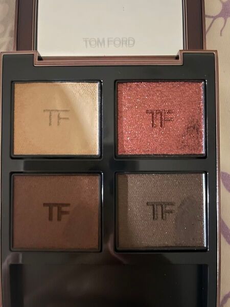 tomford トムフォード アイカラークォード アイシャドウ