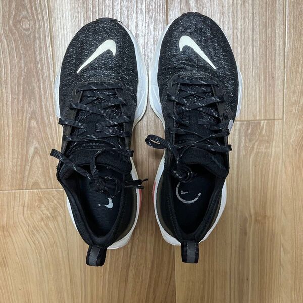 NIKE インヴィンシブル3 24.5cm