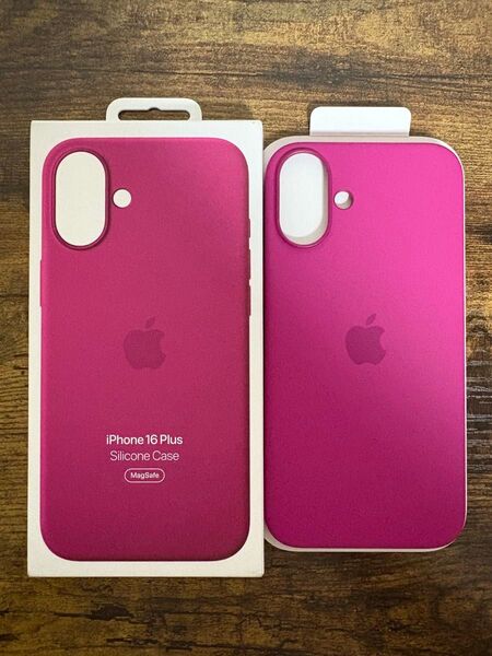 MagSafe対応iPhone16Plus純正シリコンケース フクシア iPhone Apple シリコンケース