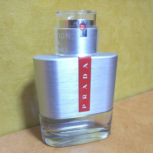 プラダ PRADA ルナロッサ オーデトワレ 50ml スペイン製 香水 EDT 美品