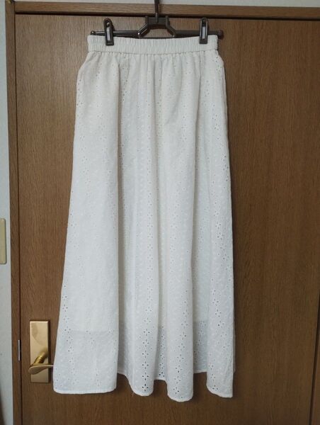 ジーユー《USED品 美品》白のロングスカート