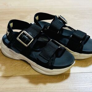 美品 Novo Girl サンダル 22cm 黒