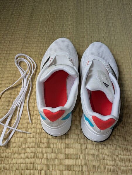 adidasランニングシューズ26cm