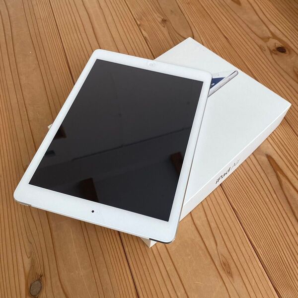 iPad Air 初代 第1世代 16GB シルバー A1474 元箱・付属品あり ケース付