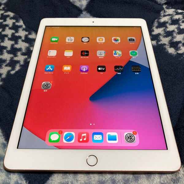 iPad 第6世代 32GB Wi-Fi Cellular MRM02J/A docomo ドコモ