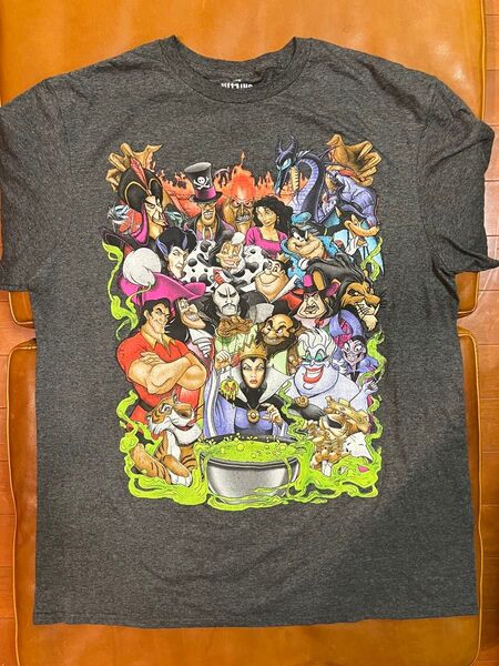 【激レア】Disney Tシャツ Lサイズ ディズニー ヴィランズ