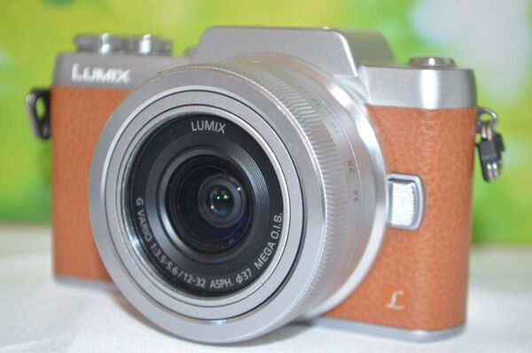 美品 パナソニック LUMIX GF7☆高性能ミラーレス一眼☆WiFi転送