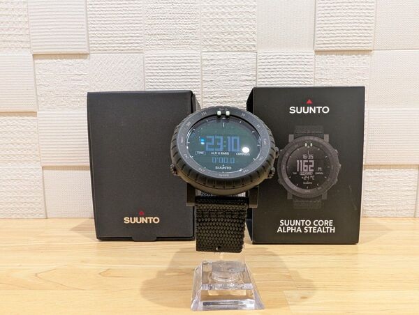 SUUNTO ☆ SUUNTO CORE ALPHA STEALTH ☆ 美品