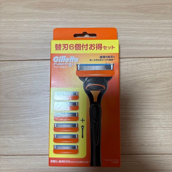 Gillette フュージョン カミソリ 本体 1コ 替刃 6コ付 送料無料