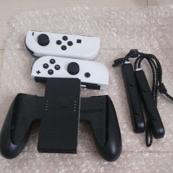 Nintendo Switch Joy-Con ジョイコンホワイトLR ジョイコングリップ ストラップ セット 任天堂