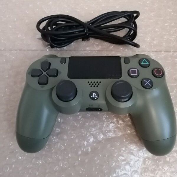 美品 PS4 コントローラー コールオブデューティ モスグリーン オリーブ USB ケーブル付き