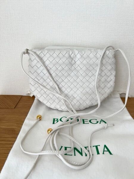 BOTTEGA VENETA ザ・バルブ ショルダーバッグ イントレチャート 白