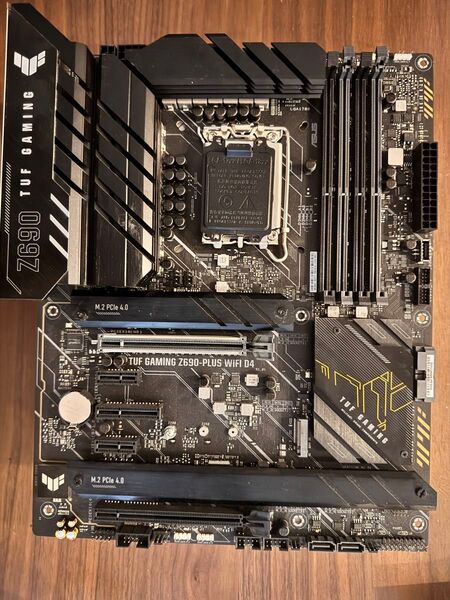 ASUS TUF GAMING Z690-PLUS WIFI & Core i9-12900K & WD Blue SN570