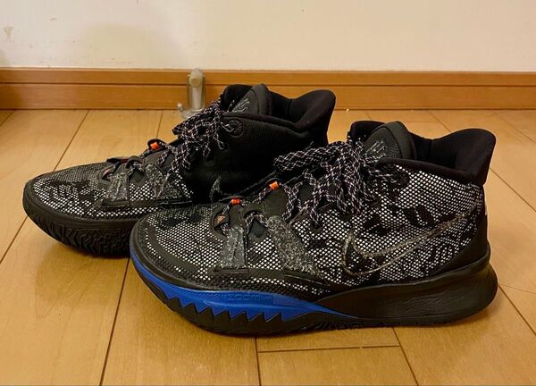NIKE、カイリー7 EP、26センチ