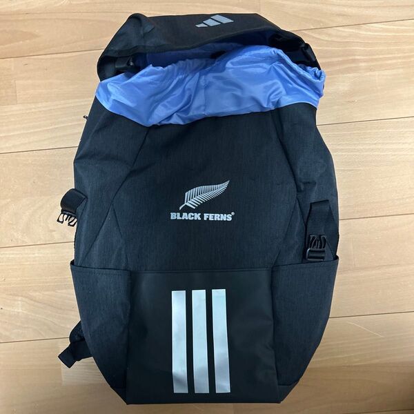 adidas BLACK FERNS (ラグビー女子ニュージランド代表)のリュック ニュージーランドのオールブラック博物館で購入