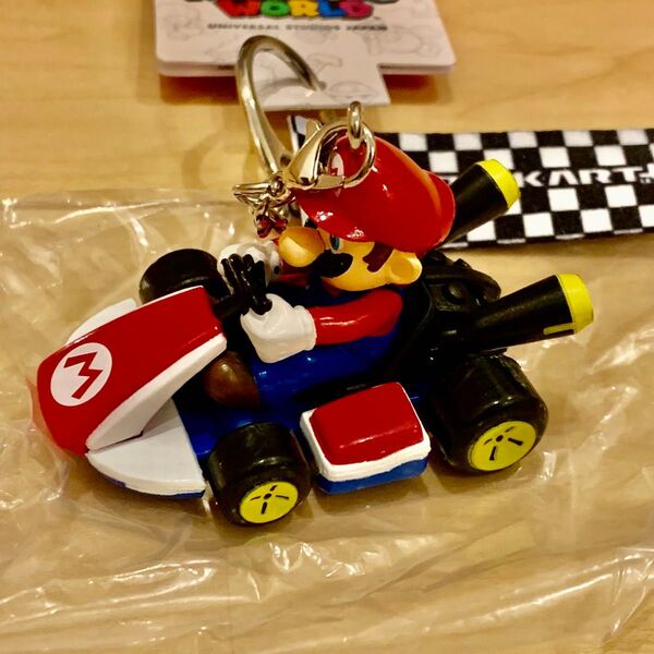 新品未使用 USJ スーパーニンテンドーワールド マリオカート マリオ キーホルダー ストラップ パーク限定