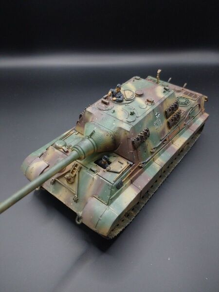 タミヤ1/48ドイツ陸軍 重駆逐戦車 ヤークトタイガー 初期生産型