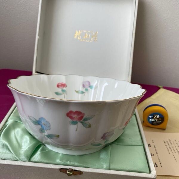椿山荘 椿 花弁型 深鉢 菓子鉢 直径20cm