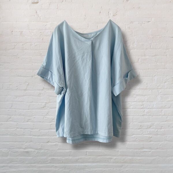 ilLino イルリノ 半袖 カットソー Tシャツ トップス 水色 シンプル フレンチスリーブ 【M/L】 ブラウス 新品同様