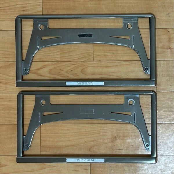 日産 純正 現行 ナンバーフレーム クロームメッキ 前後 2枚セット クローム メッキ 前後セット 2枚 ダーククローム
