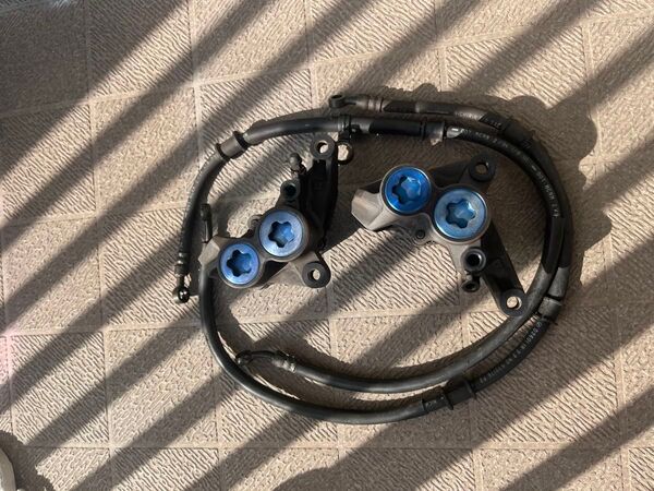 XJR400R ブレーキキャリパー ホース?ワイヤー?