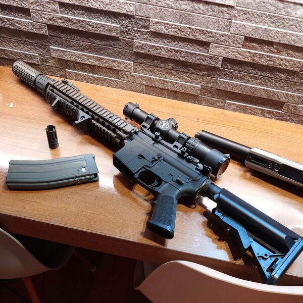 VFC Mk18 GBB DanielDefense Colt刻印有 予備マグ2本付 NPAS組込済 M4