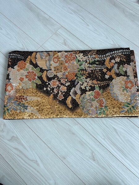 着物帯 金襴布地 華やかな柄