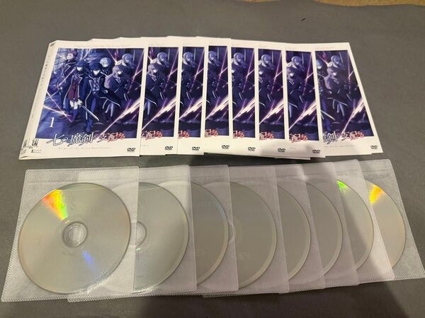 七つの魔剣が支配する DVD 全8巻