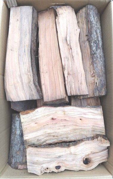 リンゴの薪 17kg 乾燥済み りんご アウトドア キャンプ 焚き火 薪ストーブ