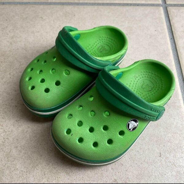 クロックス crocs サンダル キッズ