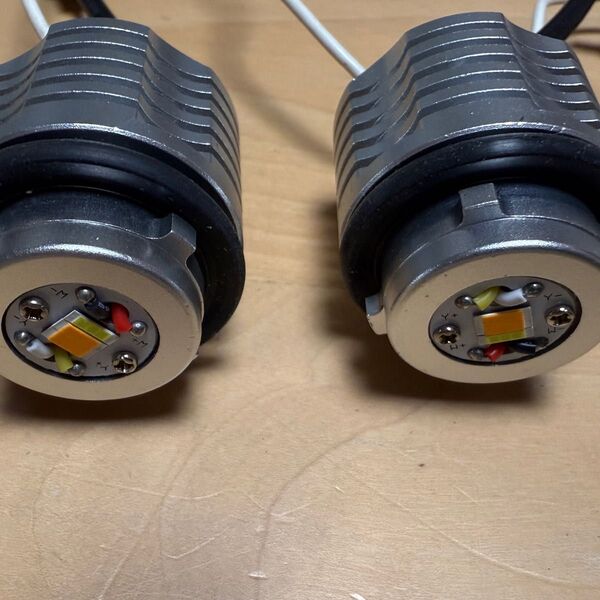 ヴォクシー90LEDウィンカーデイライト2個セット