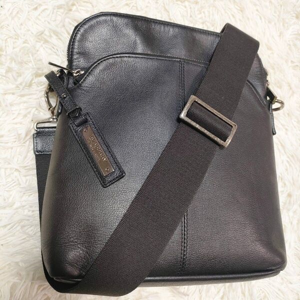 BURBERRY BLACK LABEL バーバリーブラックレーベル ショルダーバッグ クロスボディ レザー メッセンジャーバッグ