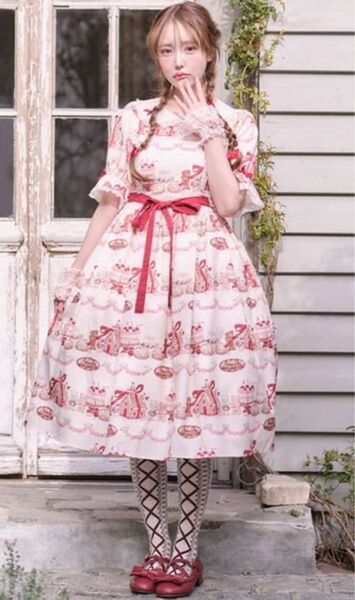 axes femme kawaii ワンピース お菓子の家柄 アイボリー
