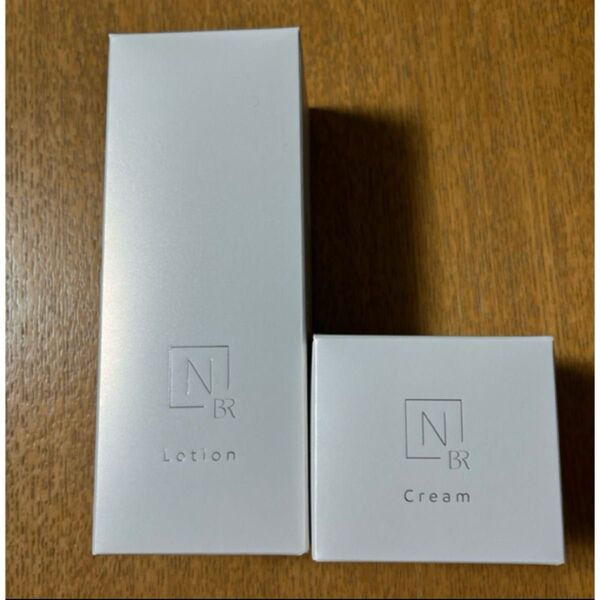 NオーガニックBright ホワイトローション100ml、リッチクリーム45g