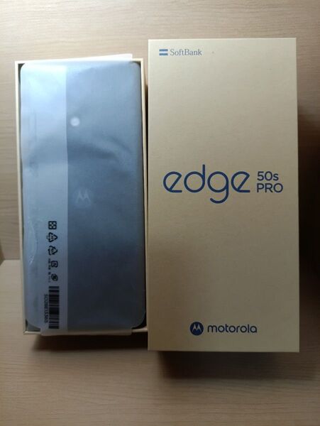 超美品 motorola edge 50s PRO ブラックビューティー SoftBank
