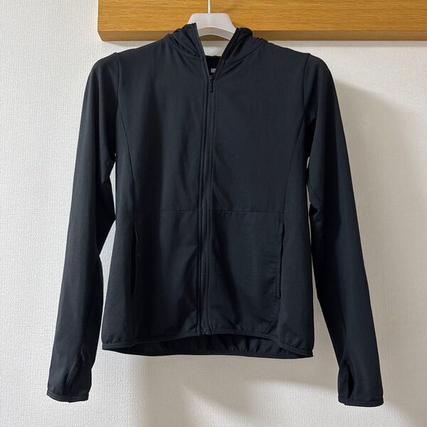 【中古】UNIQLOユニクロ エアリズムUVカットメッシュフルジップパーカ(長袖)黒 サイズM