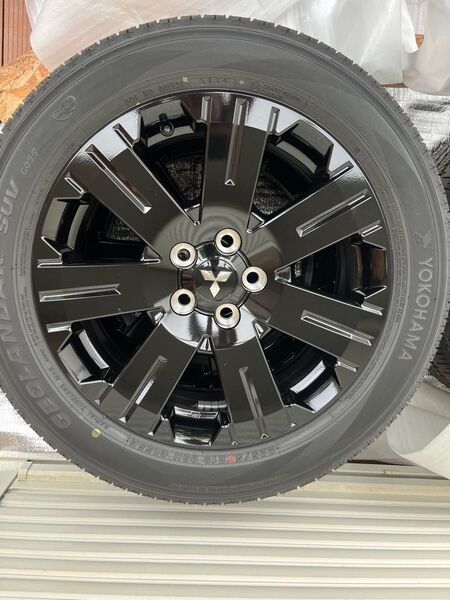 新車外し 三菱 デリカD5 シャモニー ブラックアルミホイール&タイヤ 4本セット