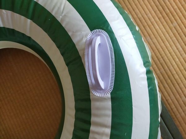 浮き輪 緑 白 縞模様 とって付き 直径約100cm 大型