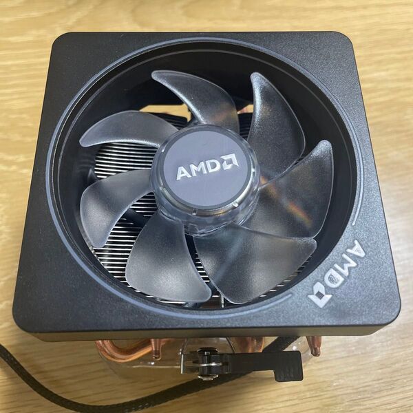 AMD Wraith Prism CPUクーラー
