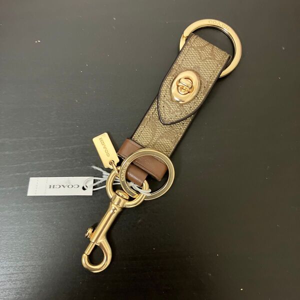 新品 COACH コーチキーホルダー キーリング シグネチャー