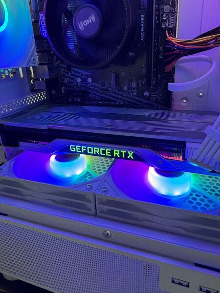 GeForce rtx2080ti 使用頻度低 訳あり格安