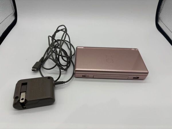 ニンテンドーDSLite メタリックロゼ